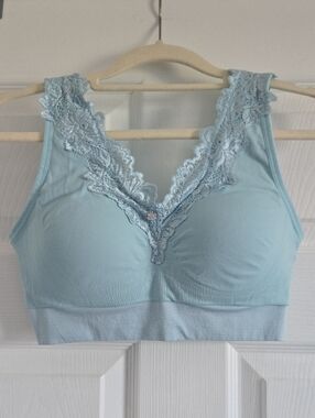 Breezies Lace-Trim Wireless Bralette in Light Blue *NWOT